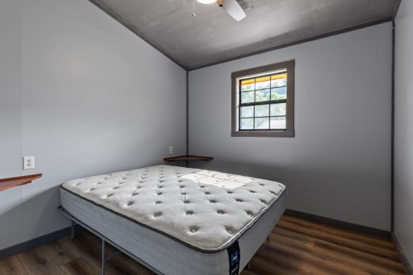 Cabin 1 - Image 3
